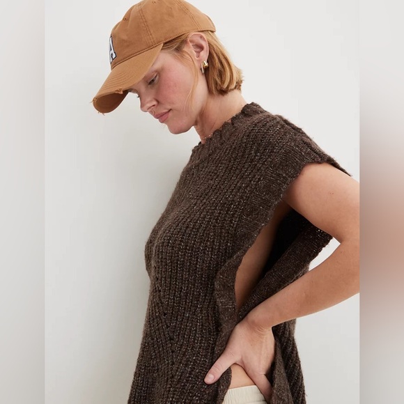 Aerie Preppy Sweater Vest | XS - Picture 2 of 9